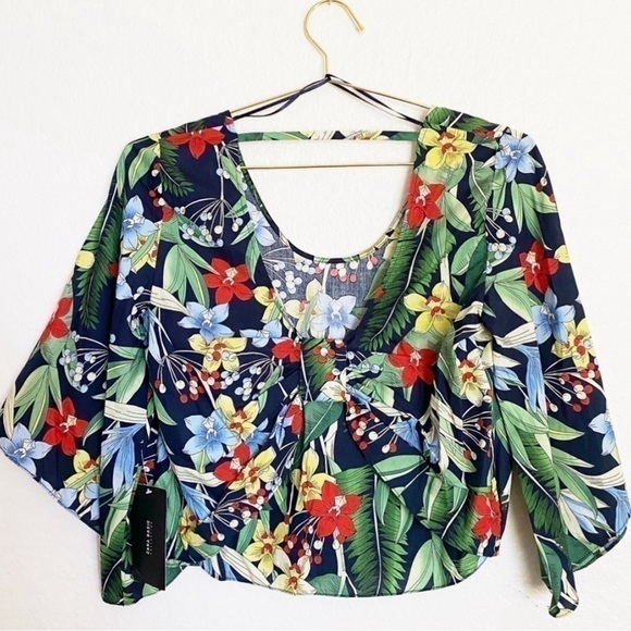 ZARA Tropical Bell Sleeve Blouse Size Medium (343) - Picture 2 of 6